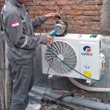 Ketelitian diperlukan, Kesabaran dibutuhkan, Profesional dalam pelayanan Jasa Service AC di Malang Harga Terjangkau Bergaransi